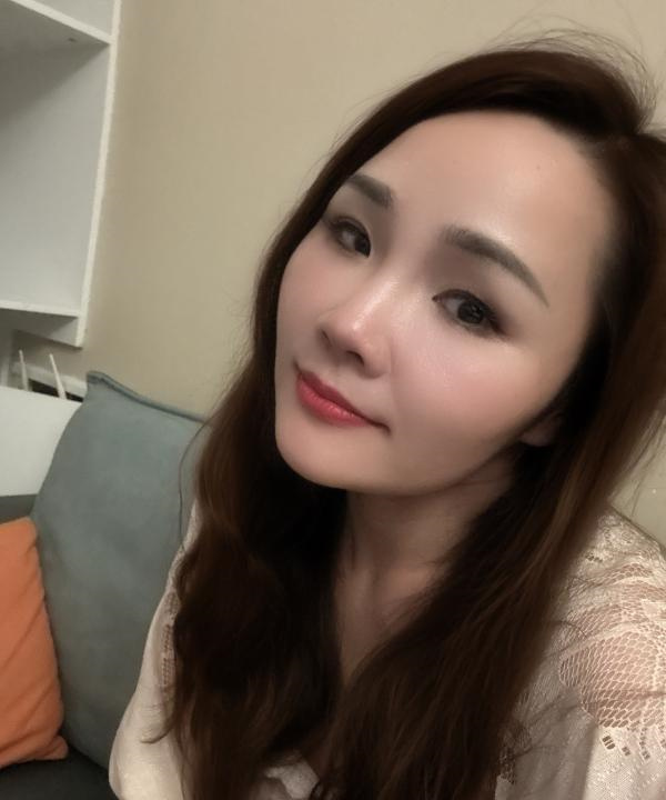 服务控长腿少妇