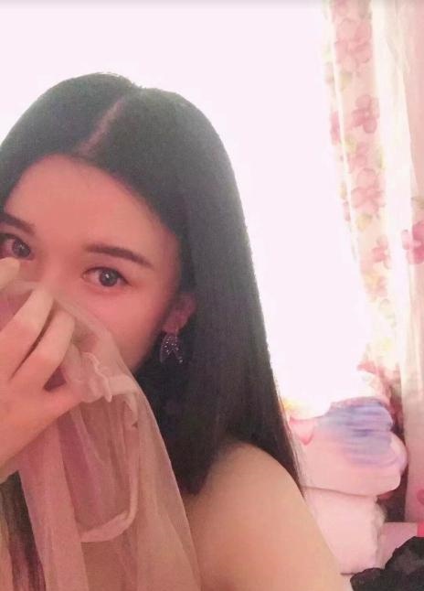 半套服务小姐姐