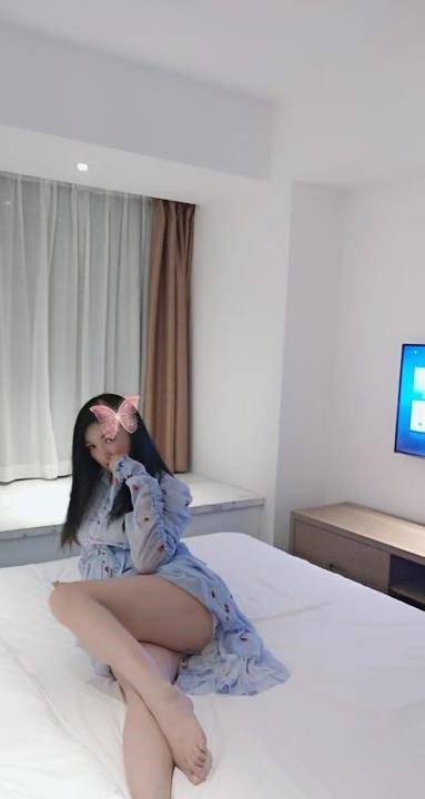 会角色扮演的长腿骚女
