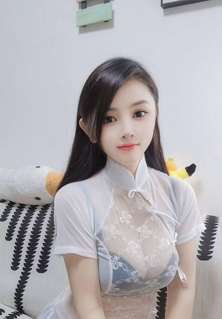 前凸后翘小蛮腰老师