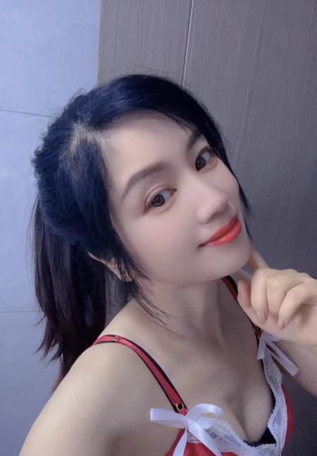 萧山心怡小姐姐