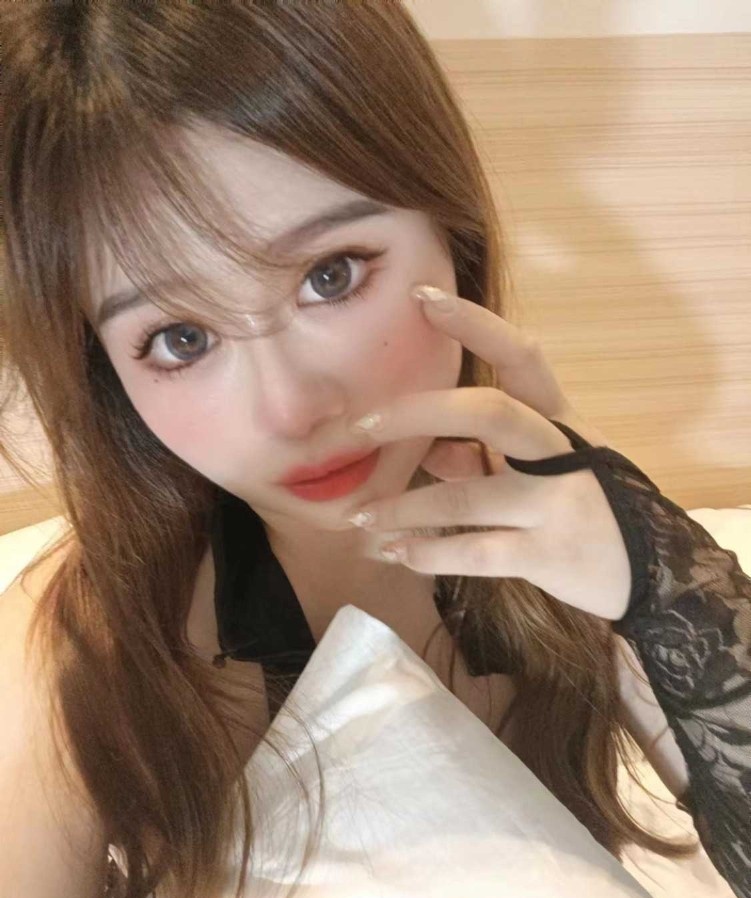 白云舌吻女婷婷