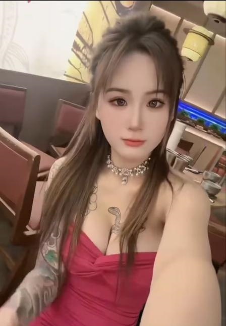 天河性感大胸小辣椒