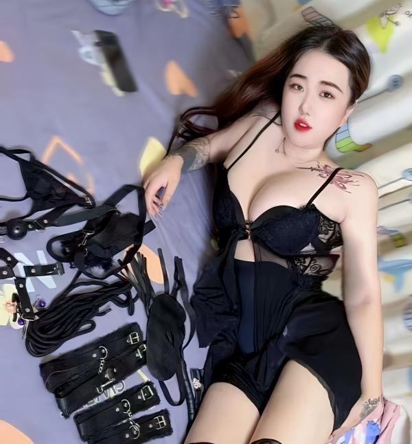 BBW巨乳皮鞭调教