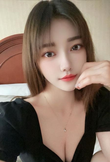 前凸后翘颜值老师
