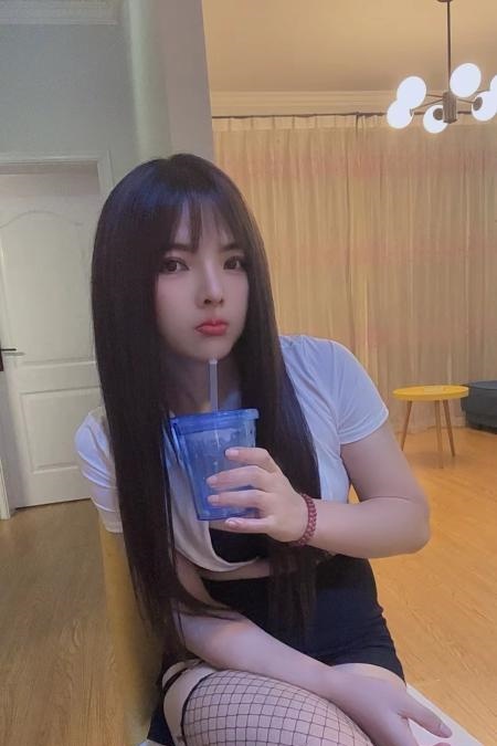甜美系小姐姐
