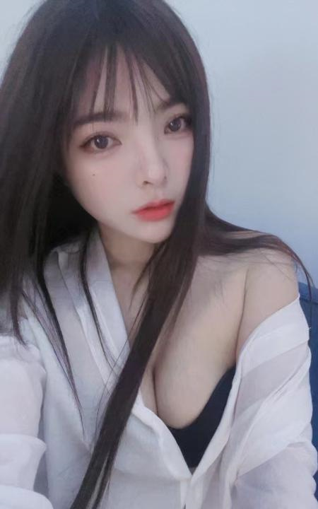 甜美系小姐姐