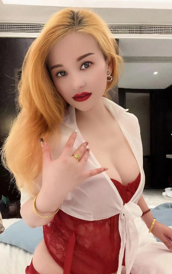 可车震可三通小骚妇