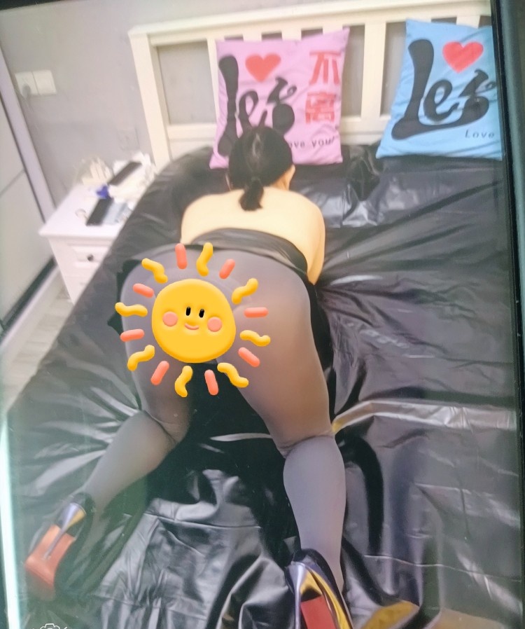 闵行熟妇喷水三通依依姐
