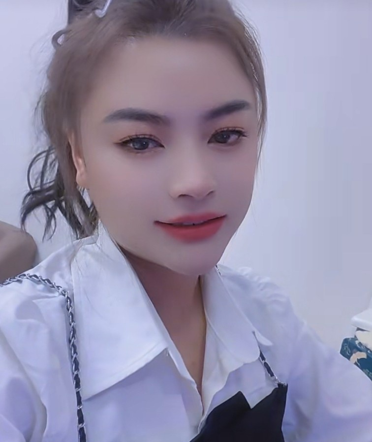 哈尼族大胸姐姐
