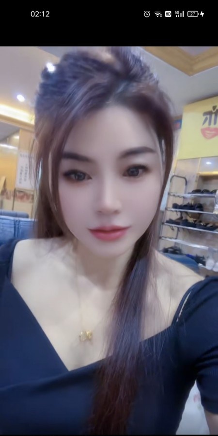 汕头大胸妹子皮肤很光滑
