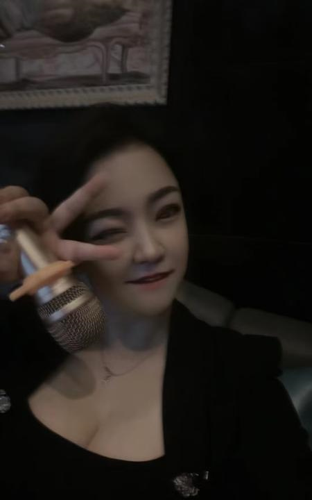 老街巨灯糖糖