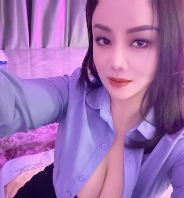 居家服务少妇姐姐