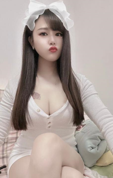 静安D乳美女