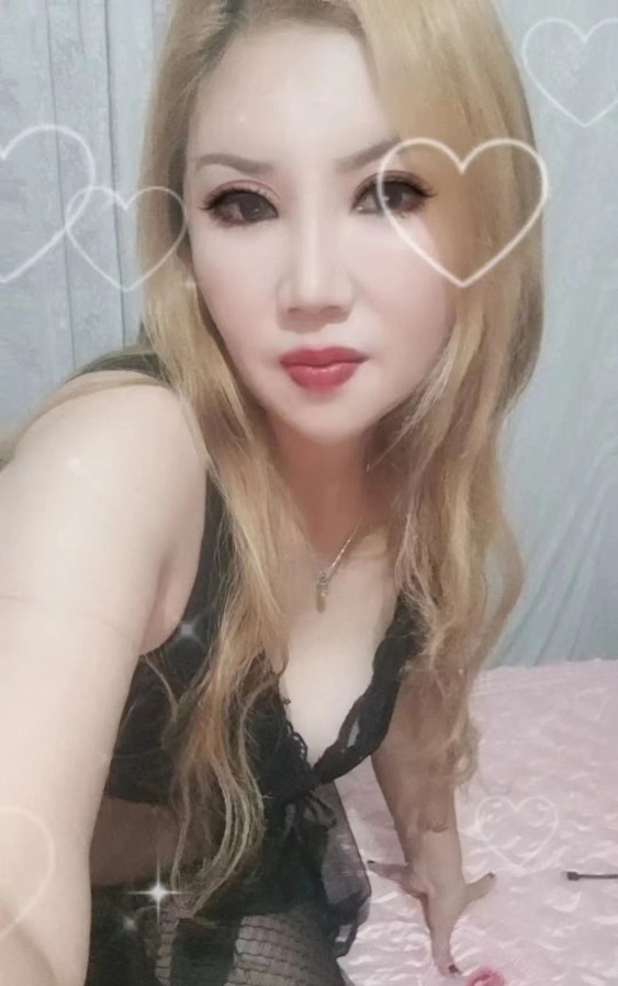 金发风骚妖女