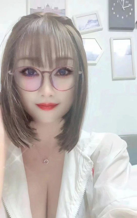 8里姐静姐