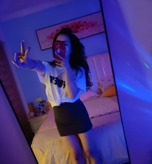 二刷蜜桃臀骚妇
