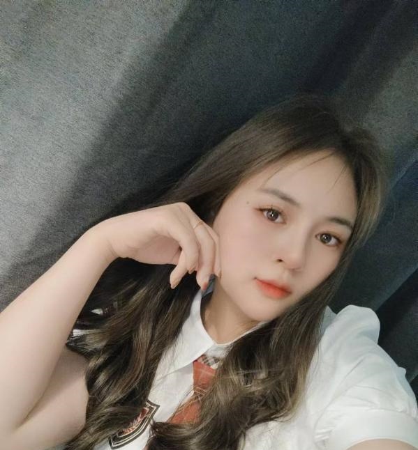 大胸口活好妹子