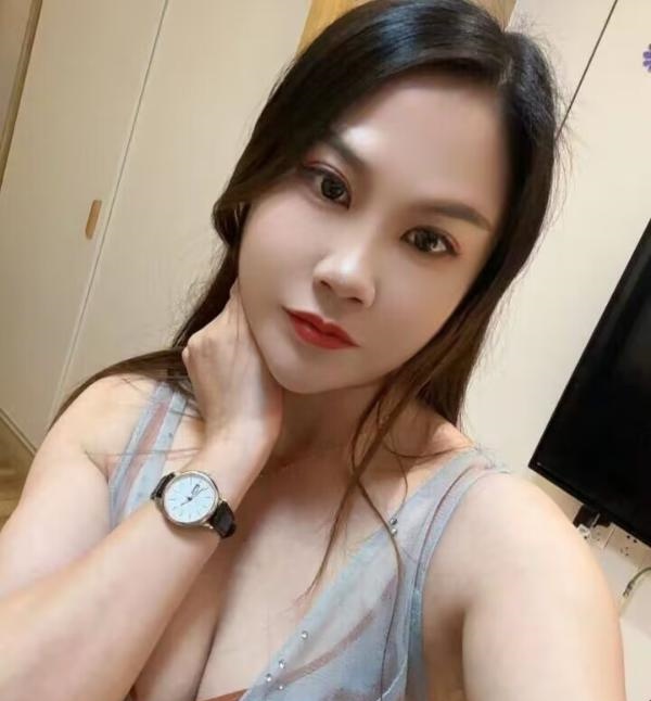 吴中居家四推小骚妇