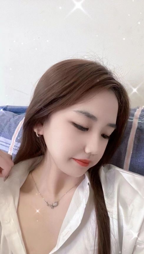 成都坚挺大胸轻熟