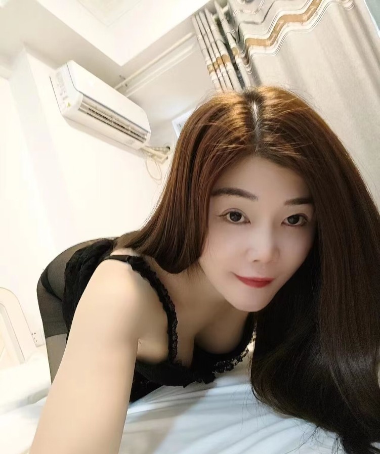 英子