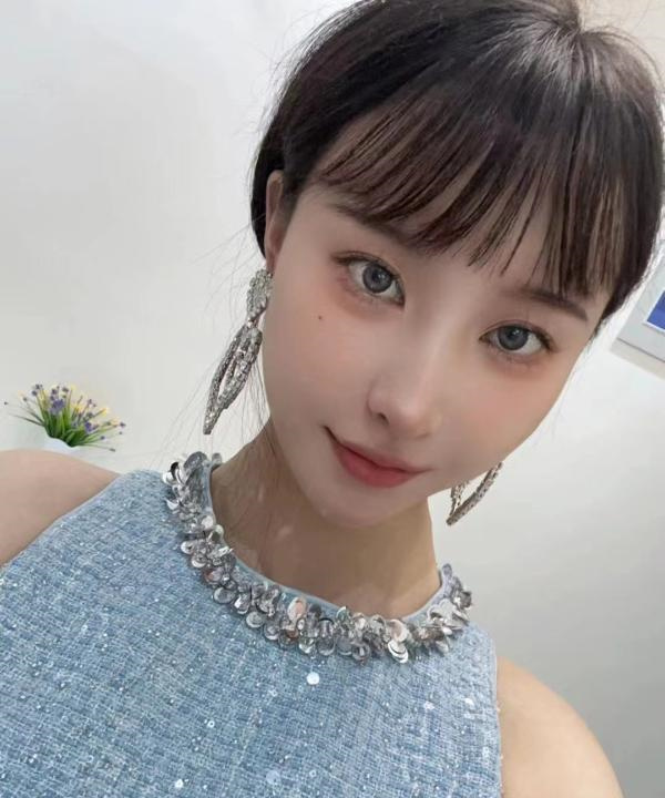 蜀山颜值美女涵涵