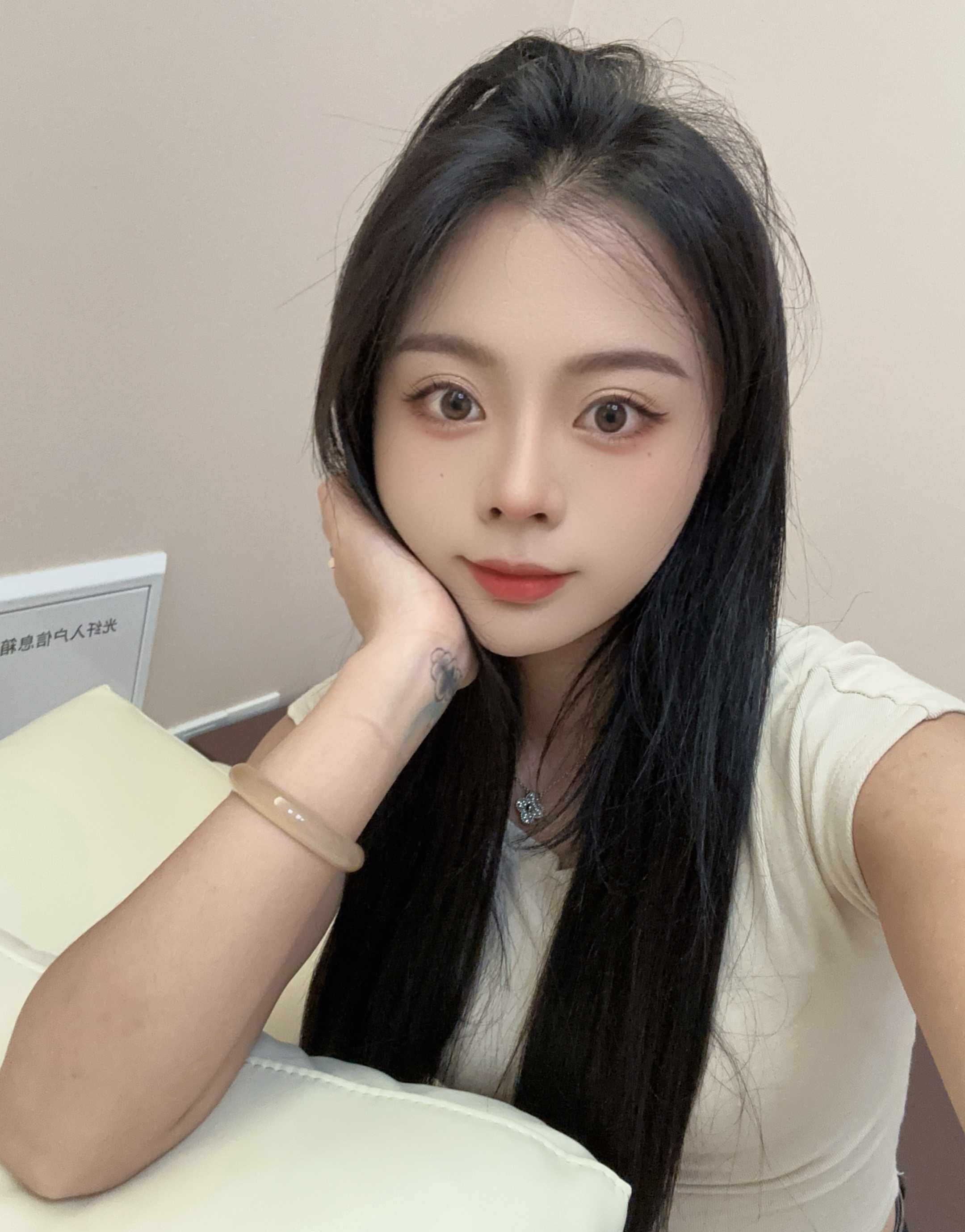 罗湖漂亮水嫩妹妹