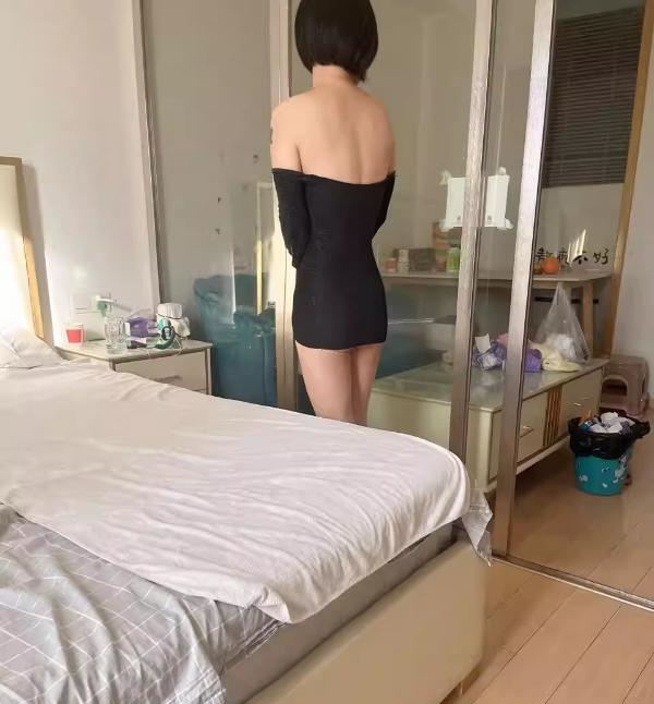 资深名凤露露