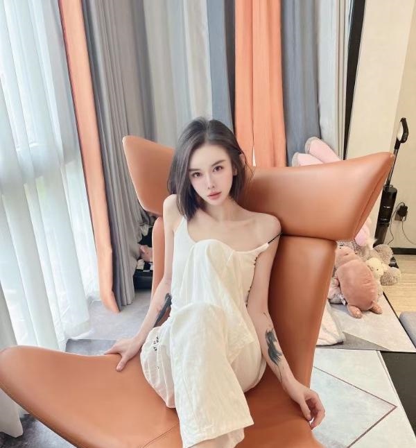 庐阳长腿美女飘飘