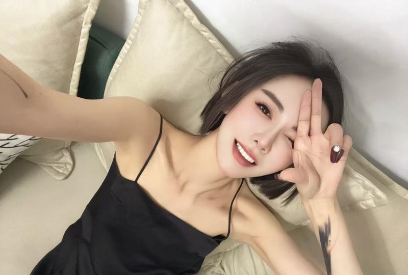 庐阳长腿美女飘飘