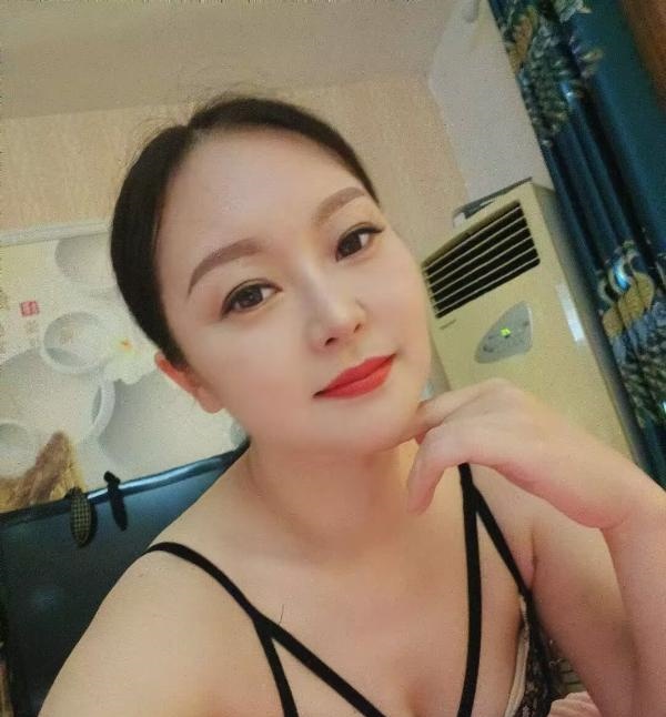 百子湾风韵犹存少妇