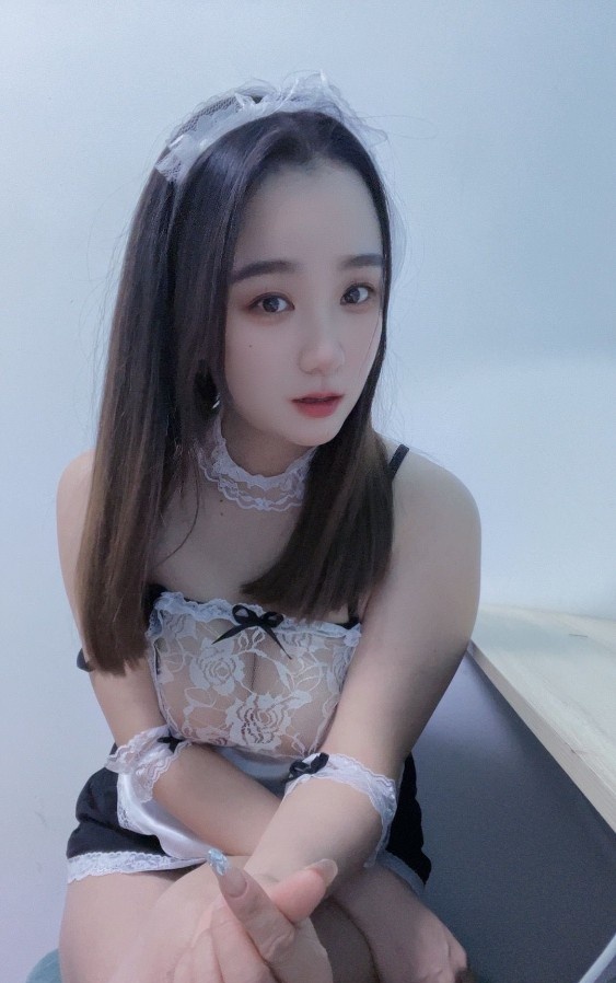 嘉定制服小少妇蜜桃臀