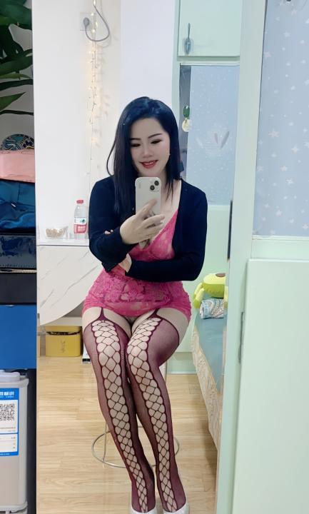 开发丰满少妇