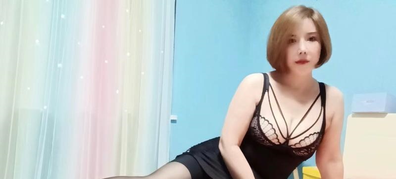 性感长腿E奶少妇