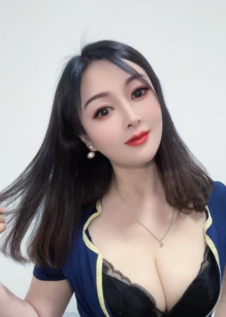 打卡白云小琼