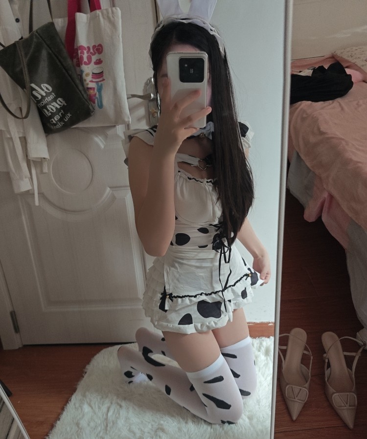 20岁极品嫩妹