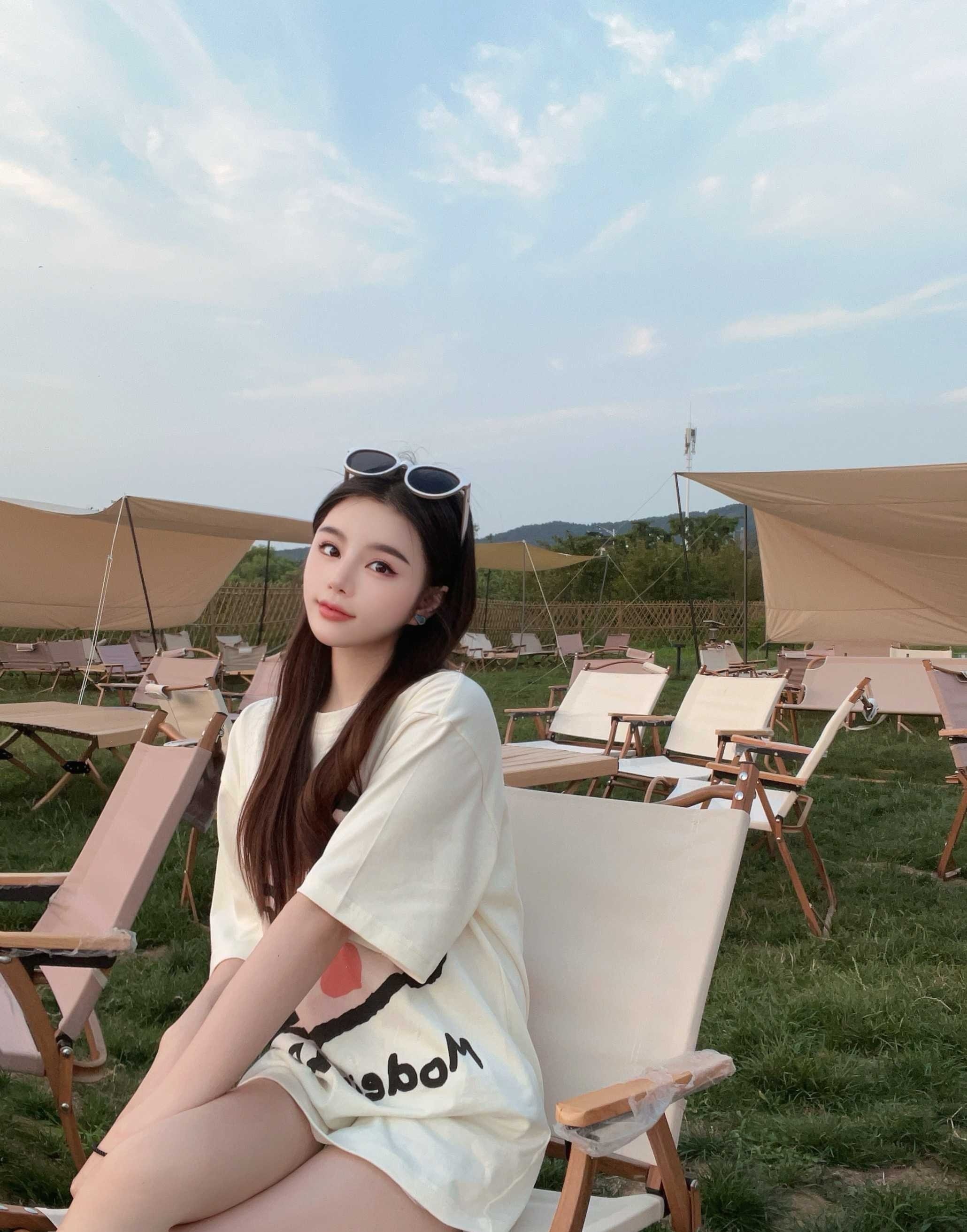 长相甜美胸挺粉嫩