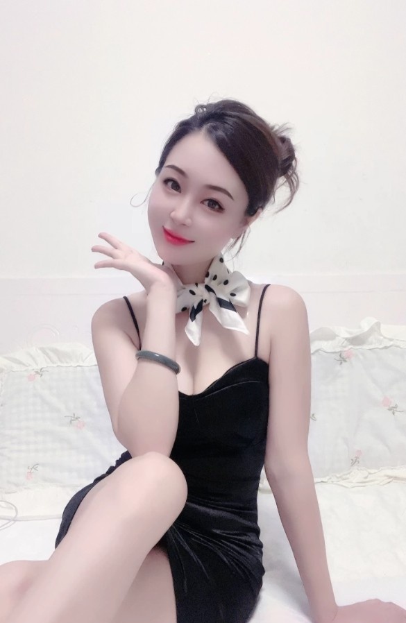 美女露露