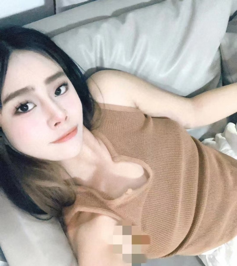 22岁妹子