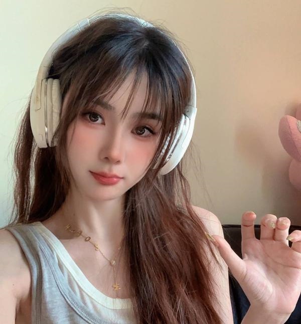 清纯颜萝莉神