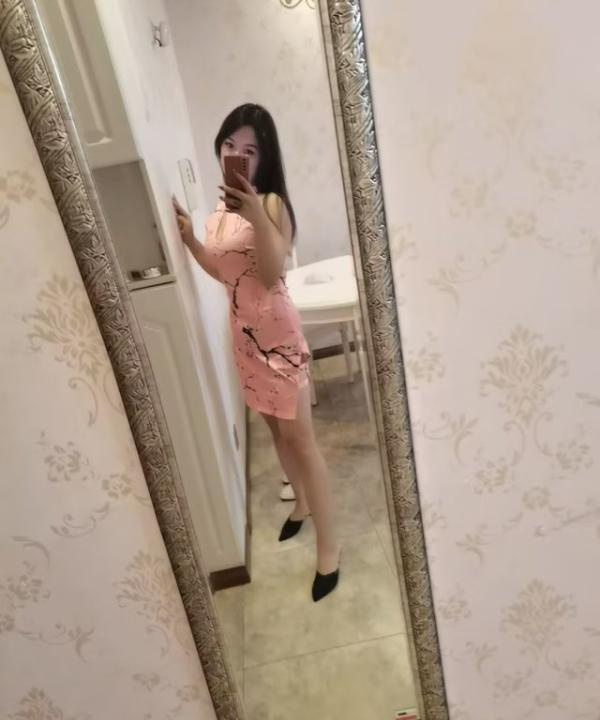 制服骚货欲女芳芳