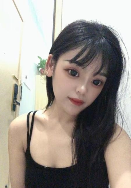 大眼美女果果