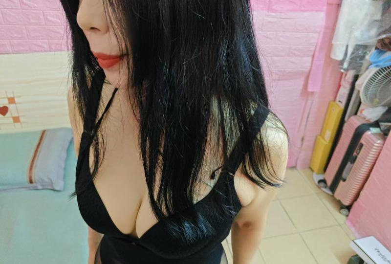 昌岗白虎少妇
