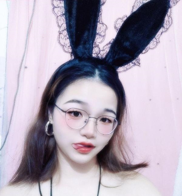 闵行制服诱惑西西