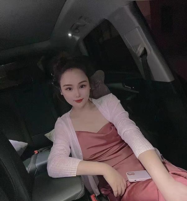 甜美御姐田田