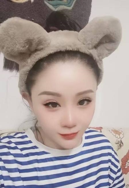 性感热情的周小姐