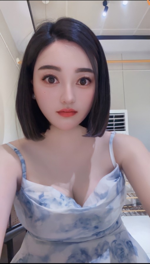 大胸梅梅
