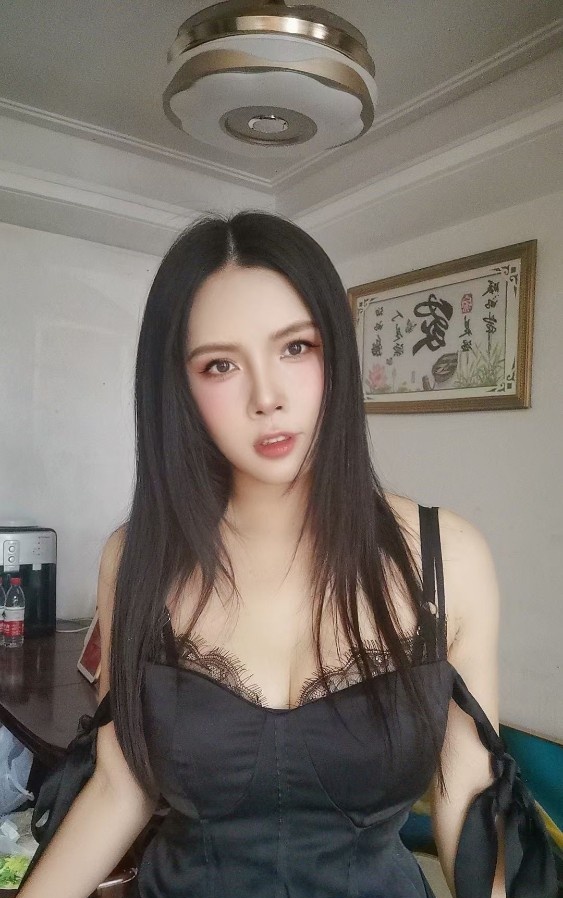 年轻漂亮 深喉特别舒服