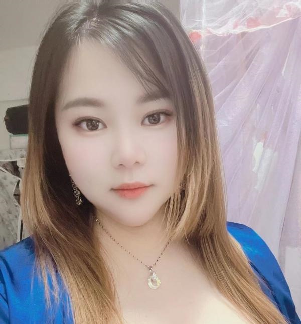 巨乳骚茜茜