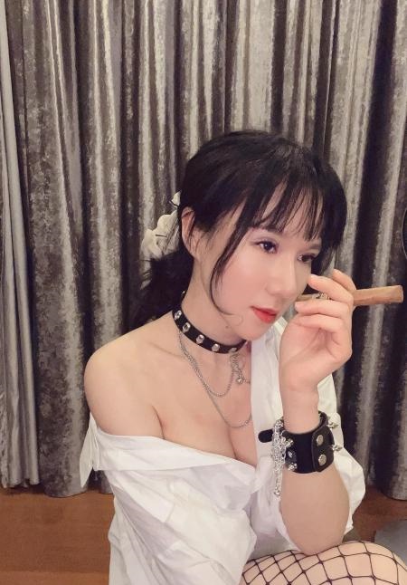 性感长舌少妇叶子